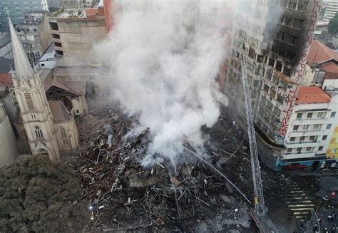 Fire In S O Paulo Brazil Brings Down A High Rise Building The New