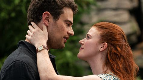 First Look Theo James Amp Rose Leslie In Hbo Amp 39 S Amp 39 The Time Traveler Amp 39 S Wife Amp 39