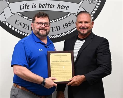 Florida Shark Attack Rescue Doctor Honored For Saving Teen S Life Here