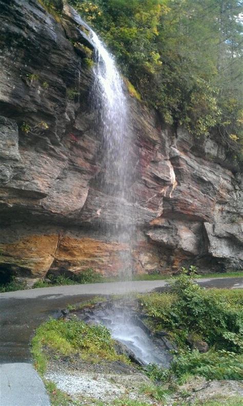 Franklin Nc Bridal Veil Falls Ive Been Here Its So Pretty And Theres Awesome Flowers