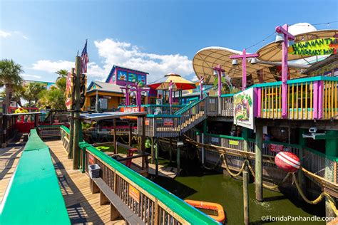 Fudpuckers Beachside Bar Grill Find Things To Do In Destin Florida