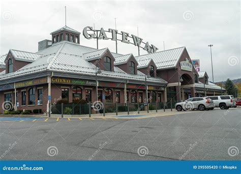 Gateway Travel Plaza Stop