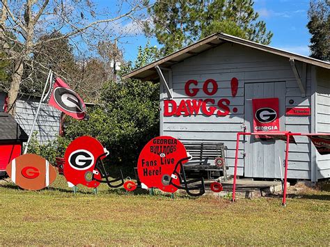 Georgia Bulldogs Fans Travel Austin Airport