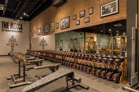 Gold S Gym Returns To Houston With New Look Drawing On Iconic Gym S History