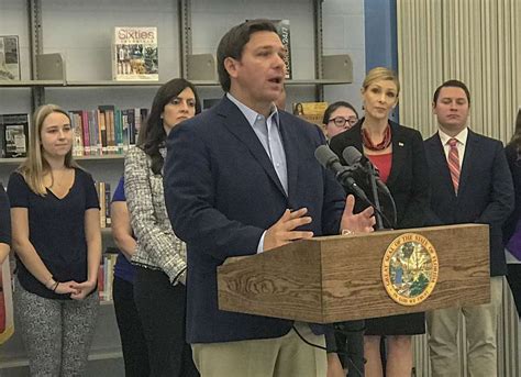 Gov Ron Desantis Announces 1 000 Teacher Bonuses During Stop In