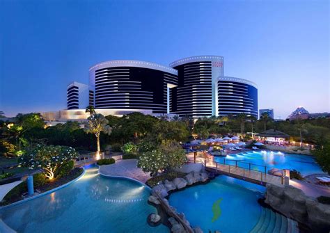 Grand Hyatt Dubai Luxury Resort Hotel