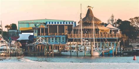 Great Views Review Of Aj S Seafood Oyster Bar On The Destin Harbor