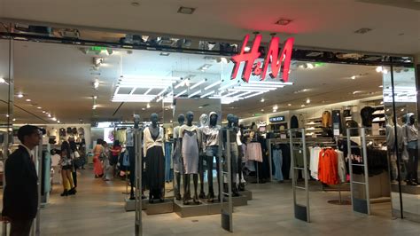 H M To Open Largest India Flagship Store At Dlf Mall Of India Noida