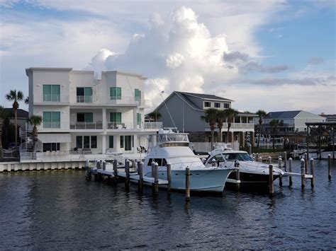 Harbor Docks Restaurant 538 Harbor Blvd Destin Fl 32541 Usa