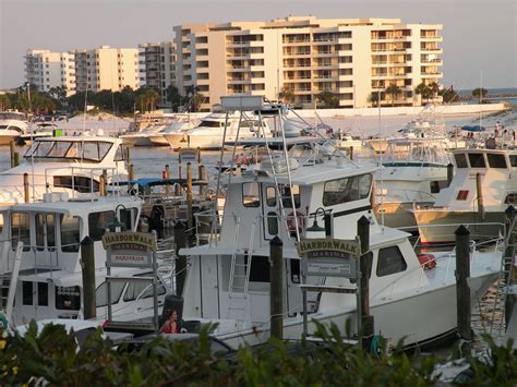 Harbor Walk Marina Destin Fl Vacation Spots Favorite Vacation Destin