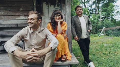 Hear Live Performances From Nickel Creek S First Album In Nearly A