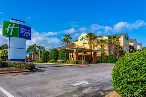 Destin Holiday Inn Express Near Commons Mall