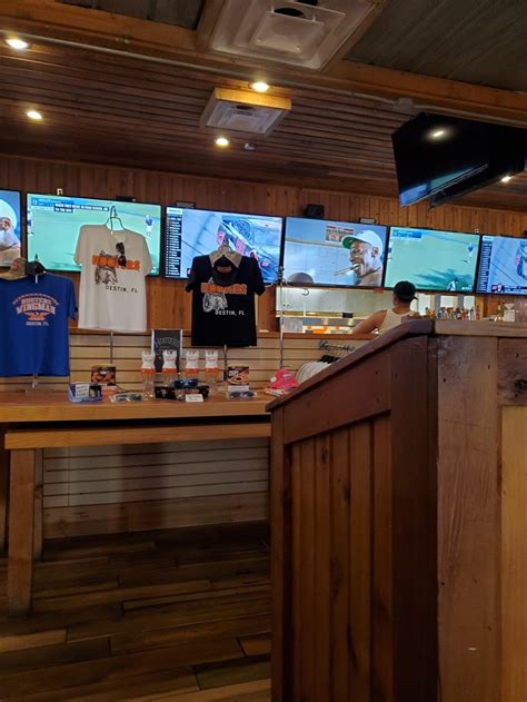 Hooters Restaurant 15015 Emerald Coast Pkwy Destin Fl 32541 Usa