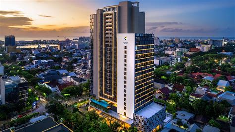 Hyatt Place Makassar Alamat