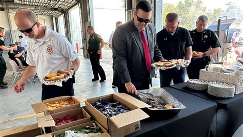 In Destin Honoring First Responders With A 9 11 Cookout