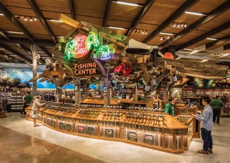 Inspiring Retail Experience Bass Pro Shops And Cabela S Bass Pro