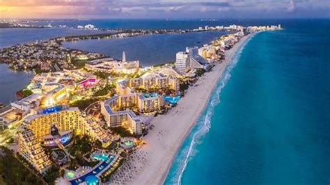 Is It Safe For Americans To Vacation To Cancun What Travelers Should