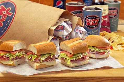 Jersey Mike S Subs 29 Photos 25 Reviews Sandwiches 817 Harbor