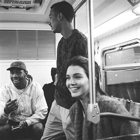 Kendall Jenner Takes A Public Bus And More Ways The Kardashians Travel