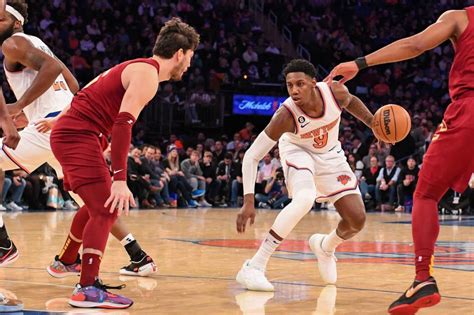 Knicks Feeling The Nba S Emphasis On Travel Calls