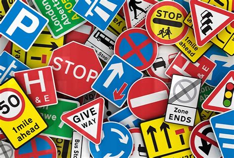 Know The Signs Common Uk Traffic Signposts Explained Startrescue Co Uk