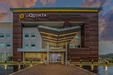 La Quinta Inn Amp Suites By Wyndham Miramar Beach Destin Miramar Beach Fl Hotels