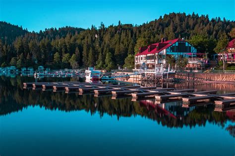 Lake Arrowhead Village In Lake Arrowhead On Lake Arrowhead Travel Guide