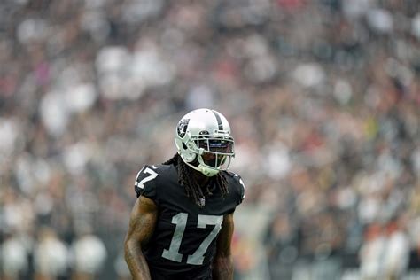 Look Davante Adams Shoves Credential Worker At Arrowhead Stadium The