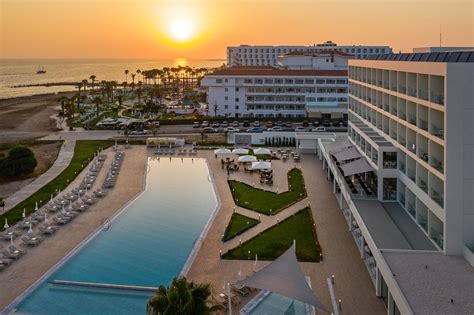 Louis Hotels Official Site 4 5 Star Hotels In Cyprus And Greece