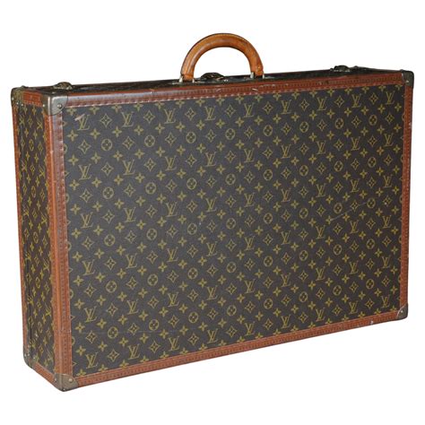 Louis Vuitton Bisten Trunk Travel Case Overseas Suitcase Lv Monogram