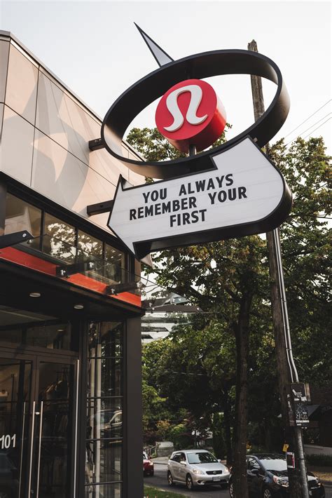 Lululemon S Original Store Revamped Nuvo