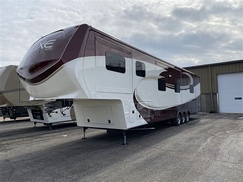 Luxe 44Fl Front Living Luxury Fifth Wheel