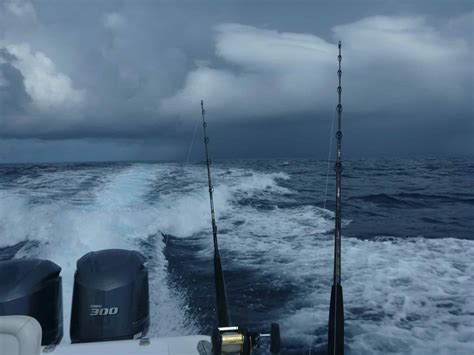 Marine Weather How To Avoid The Perfect Storm Bdoutdoors Bloodydecks