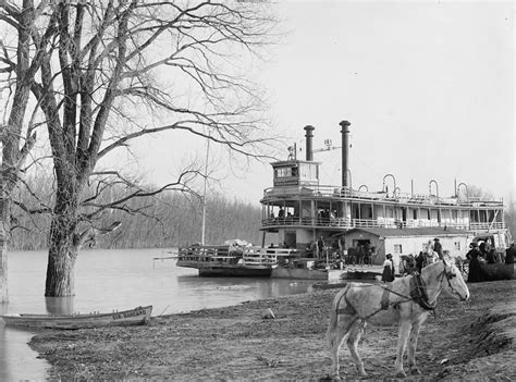 Mississippi River Steamboat Landing Photograph By Everett