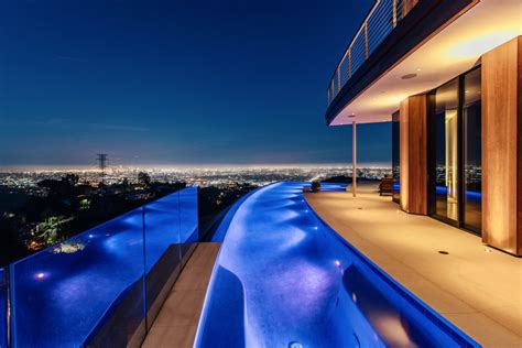 Modern Hollywood Hills Estate Luxury Vacation Rental