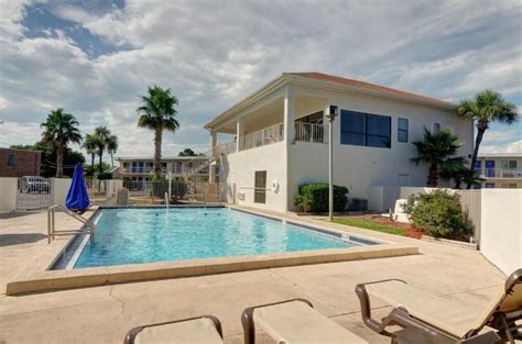 Motel 6 Destin Fl Destin Florida Us Reservations Com