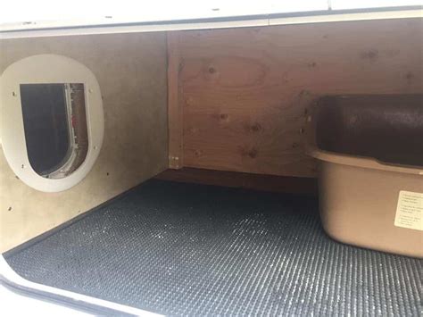 Must Read Rv Modifications For Traveling With Cats Rv Litter Box