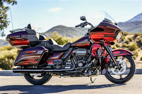 New 2022 Harley Davidson Cvo Road Glide Limited Dante S Red Fade