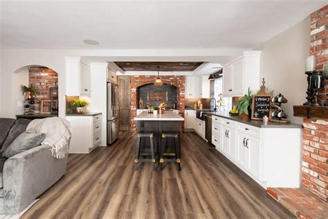 New Orleans Inspired Kitchen Remodel In Lake Forest Sea Pointe