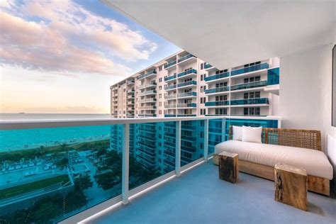 Newest Luxurious Eco Hotel Condo Beach Access Ocean View Unit 1144