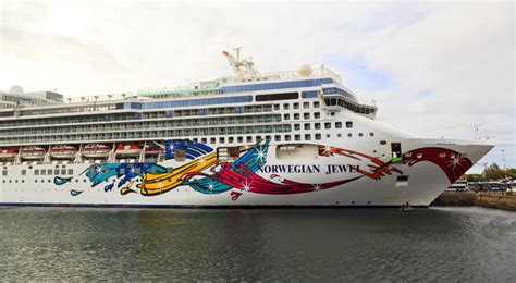 Norwegian Jewel Cruise Ship Overview And Things To Do Norwegian Jewel Alaska Cruise Tips