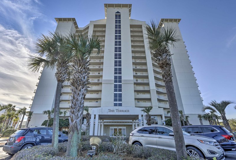 Oceanfront Destin Condo W Pool Walk To Beach Has Internet Access And