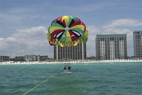 Parasailing In Destin Destin Harbor Boardwalk