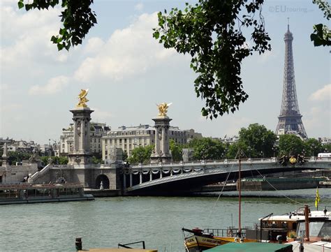 Paris Tourist Attractions And Holiday Travel Guides To France