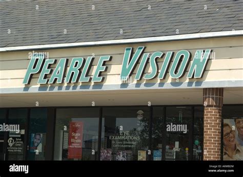 Pearle Vision Sign Stock Photo Alamy