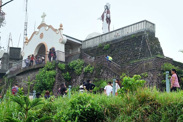 People S Park In The Sky In Tagaytay Philippine Primer