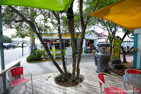 Pickle S Burger And Shake Casual Vibes In Seaside