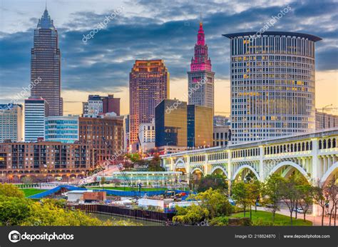 Pics Downtown Cleveland Cleveland Ohio Usa Downtown City Skyline Cuyahoga River Twilight