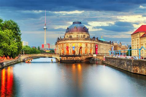 Places To Go And Things To Do In Berlin For Luxury Travellers Berlin Travel Places To Go