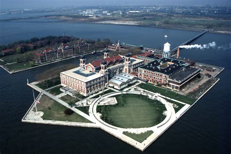 Plan Your Visit Ellis Island Part Of Statue Of Liberty National